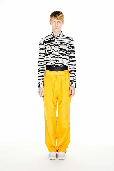 Look 15